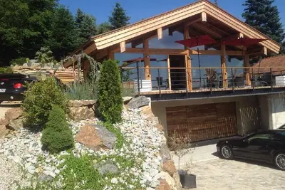 Image de Nouvellement construit, dans un endroit surélevé avec une vue magnifique sur le Miltacher Regental