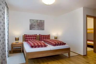 Image de Appartement de vacances en famille de 80 m² avec trois chambres séparées - panier de petit-déjeuner incl.