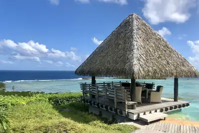 Image de Oceanview Maravu Paradise Villa avec piscine à débordement
