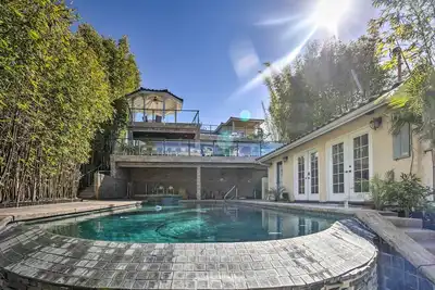 Image de Nouveau! Lavish El Cajon Home w / Grill Station + 3 Decks