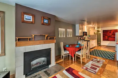 Image de Nouveau! Anchorage Condo-Walk to Town & Coastal Trail!