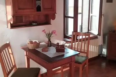 Image de Studio avec balcon dans une ancienne maison de ville, dans un quartier calme et ensoleillé