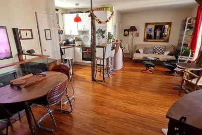 Image de Charming & Quiet Duplex in Montmartre for 8 with 2 wc, 2 bathrooms.