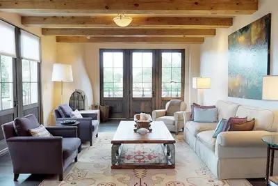 Image de The Lincoln 402-2 Bed, 2. 5 Bath Appartement de luxe phare