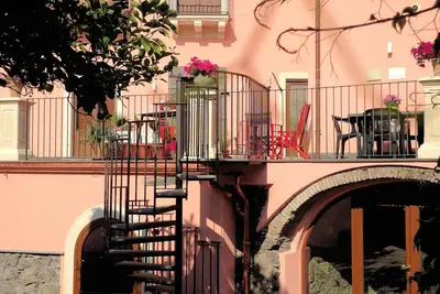 Image de Etna Voir appartement de luxe entièrement rénové dans la résidence historique