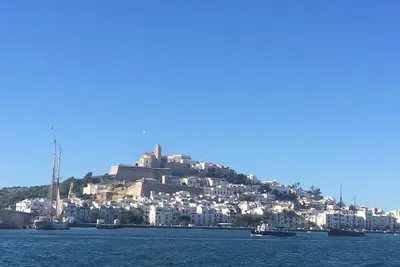 Image de Grand appartement de luxe de 3 chambres, surplombant la Marina Botafoch & Dalt Vila