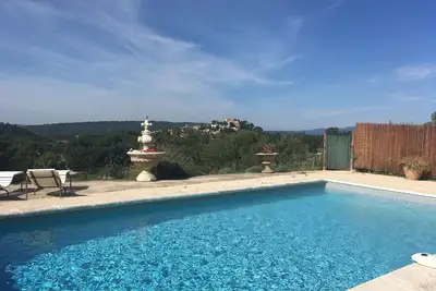 Image de L'Eden 2-star holiday home for 2 people overlooking the village of Ansouis