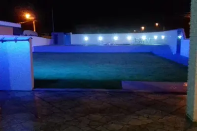 Image de Magnifique maison avec piscine pour adultes et enfants, au milieu de l'air frais! ! !