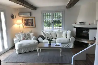 Image de Belle propriété individuelle de deux chambres à coucher, privée, avec terrasse extérieure de 40m².