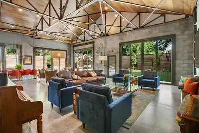 Image de Maison Grace | Luxurious Redesign with Pool Near French Quarter