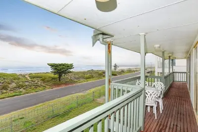 Image de Tahren Beachfront Shack - Wifi