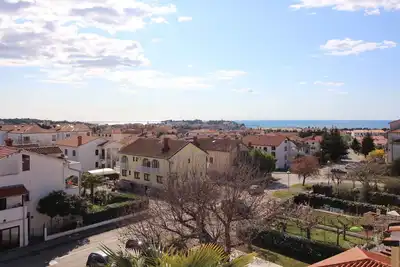 Image de Appartement de vacances avec terrasse et air conditionné