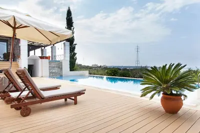 Image de Villa Erondas à Koutouloufari avec vue sur la mer Égée