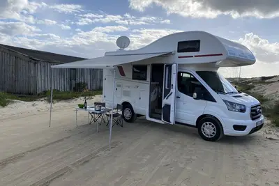 Image de Notre nouvelle caravane familiale pouvant accueillir jusqu'Ă 7 personnes