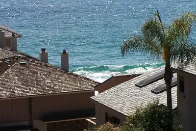 Image de Luxury Laguna Beach Cottage-- 2019-2020 Disque de réservation anticipée. -Nouvellement rénové