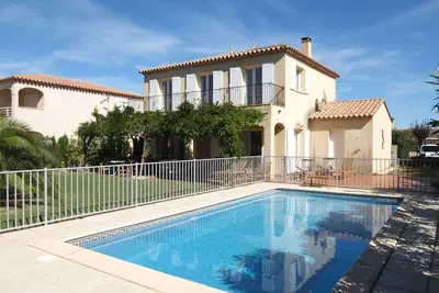 Image de Belle maison de vacances privée avec piscine privée, Wifi, Tv, terrasse et parking