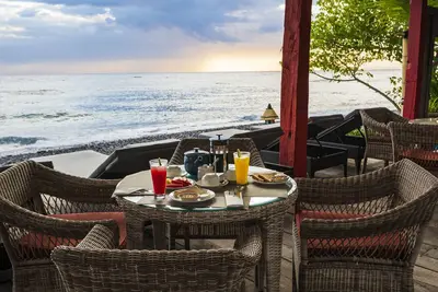 Image de Amed Lodge avec vue sur la mer et spot de plongée