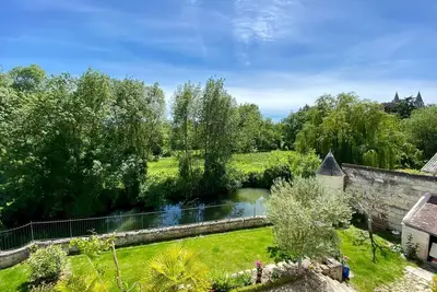 Image de Appartement très bien situé et calme, la campagne à 3 mn à pied du centre ville
