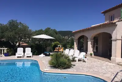 Image de Bel Appartement  lumineux climatisé avec piscine privée proche mer  Saint Aygulf