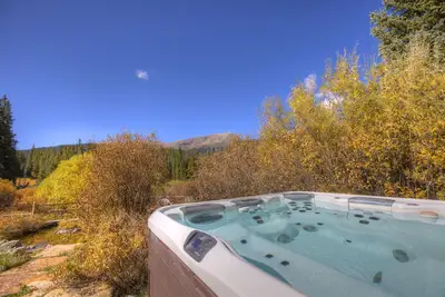 Image de Animaux acceptés! Spa privatif. Étang. Ensoleillé. Isolé. Vues! Kuerig :)