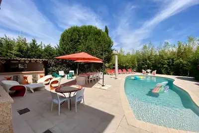 Image de Maison villa avec piscine privée • Villa & private pool • Antibes Juan-les-Pins