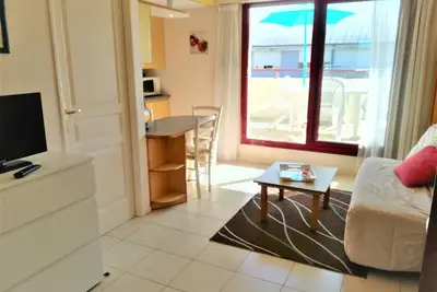 Image de Appartement pour 4 pers. 1 ch. Grande Terrasse exp. Sud avec Piscine La Rochelle