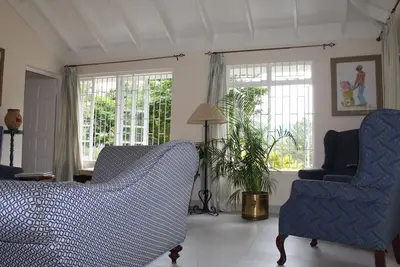 Image de Charme Hillside Hideaway