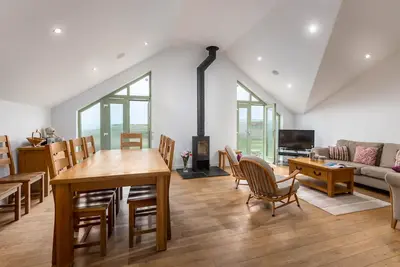 Image de Maison contemporaine élégante - vue sur la mer - presque sur la plage