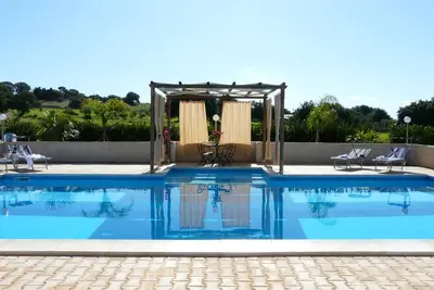 Image de Country Villa With  Private Pool Tennis   And Large Garden   Up To 18 People