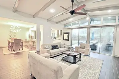 Image de Luxurway The New Grove - 4 Br + 3 Bath Tmc Home Rental, Md Anderson Lodging, Nrg