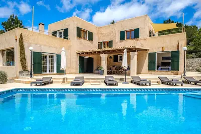 Image de Villa fantastique avec piscine, Wi-Fi, terrasse, jardin et vue sur la mer