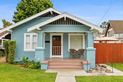 Image de Charmante maison d'artisan californien à Belmont Heights