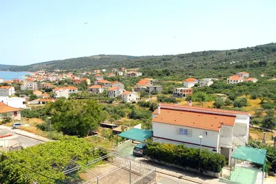 Appartements Nađa, (15993), Slatine, Croatia