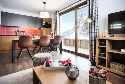 Image de 4 pièces 8 personnes