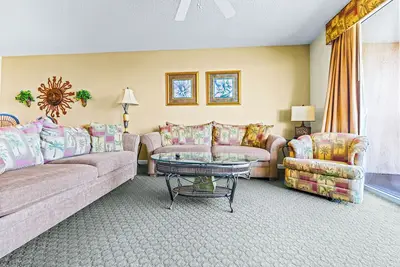 Image de Crescent Shores Oceanfront Unit 1204! Superbe Condo. Réservez votre escapade aujourd'hui!