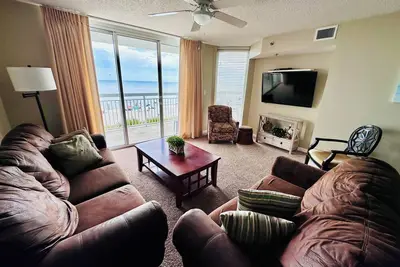 Image de Crescent Shores Oceanfront Unit 311! Superbe Condo. Réservez votre escapade aujourd'hui!