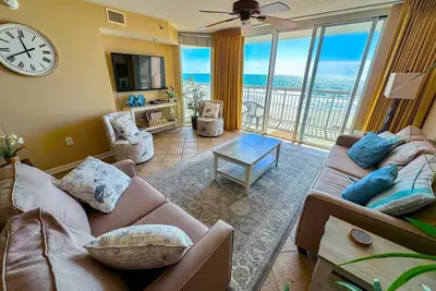 Image de Crescent Shores Oceanfront Unit 309! Superbe Condo. Réservez votre escapade aujourd'hui!