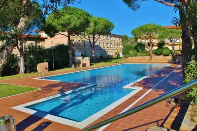 Image de Royal Fl - Ap. 4/6 Pers. A 150 M De La Plage De La Fosca - Piscine