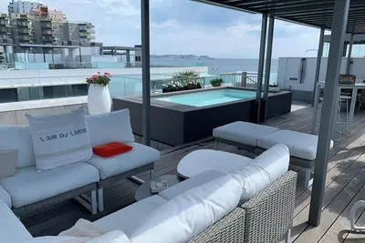 Image de Penthouse sur plage, Piscine Privee de juin à septembre grand rooftop, 4 chambres