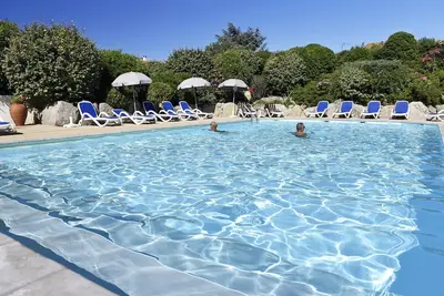 Image de Studio Cosy avec piscine extérieure | Proche des Thermes