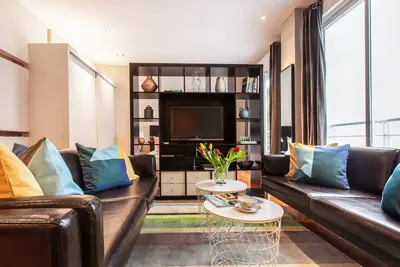 Image de Chez moi à Madrid 8, Quartier, Quartier des Lettres. Vous pouvez marcher partout