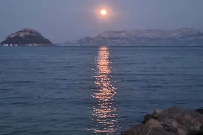 Image de résidence en bord de mer à 60 mètres de la plage