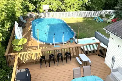 Image de Perfect Family Place - Piscine CHAUFFÉE, à pied du centre-ville / de la plage, bain à remous toujours ouvert