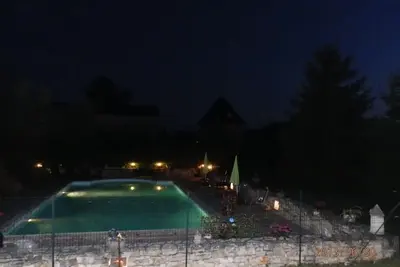 Image de Deux gîtes de campagne (grange restaurée), à l'extrémité d'une ancienne ferme.