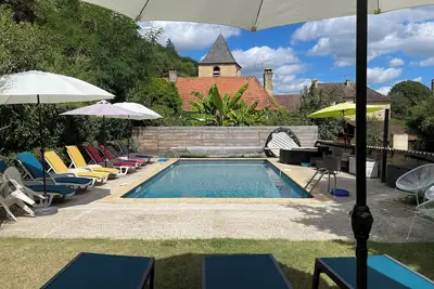 Image de Gite 8p Lascaux, 3*, piscine chauffée, Spa, parc av jeux, wifi, ok chien & chat