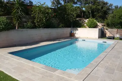 Image de Location au calme proche du centre ville et des plages avec piscine privée