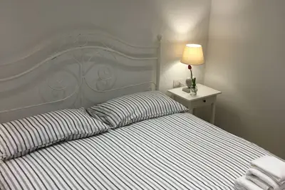 Image de B & b La scalinata di Chiaia: chambre blanche