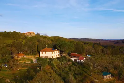 Appartements dans une maison de campagne typique