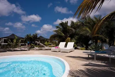 El Trupial, un bel appartement en front de mer au rez-de-chaussée de Ocean Breeze Resort