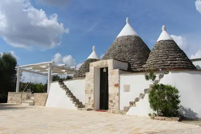 Image de Trullo historique Ă la campagne mais proche des plages de sable